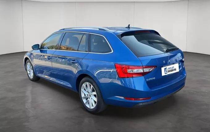 SKODA SUPERB Combi 1.4 TSI PHEV 218 ch DSG6 Business extérieur trois quart arrière gauche 2130198