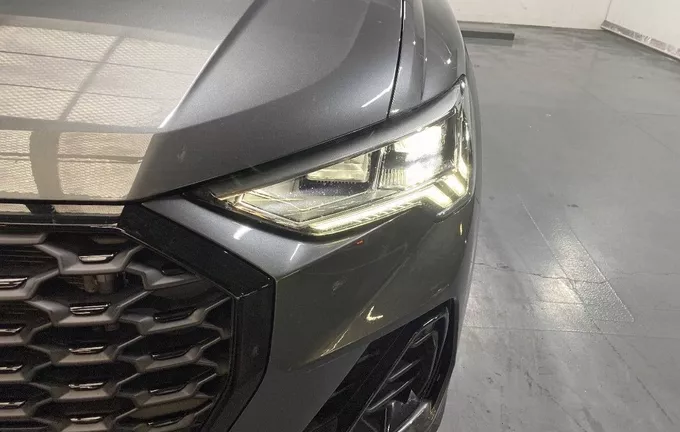 AUDI Q3 Sportback 40 TDI 200 ch S tronic 7 Quattro S line photo 19 2132609