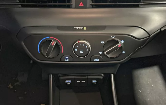 HYUNDAI I20 1.2 79 Initia photo 14 13476