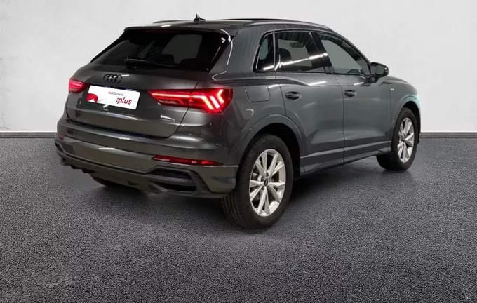 AUDI Q3 35 TFSI 150 ch S tronic 7 S line plus extérieur trois quart arrière droit 2125098