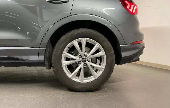 AUDI Q3 35 TFSI 150 ch S tronic 7 S line plus photo 9 2125098