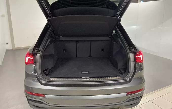 AUDI Q3 35 TFSI 150 ch S tronic 7 S line plus photo 10 2125098
