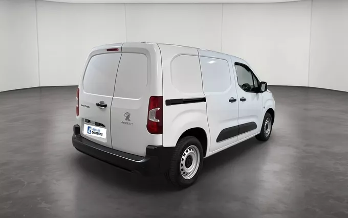 PEUGEOT PARTNER FOURGON M 650 KG BLUEHDI 100 S&S BVM6 extérieur trois quart arrière droit 946666