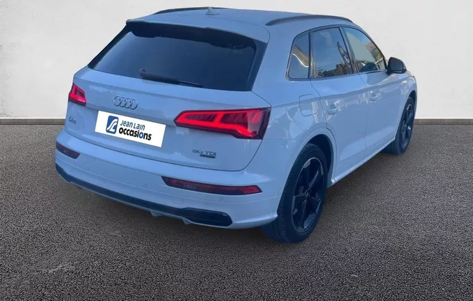 AUDI Q5 50 TDI 286 Tiptronic 8 Quattro Design Luxe extérieur trois quart arrière droit 560920
