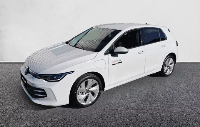VOLKSWAGEN GOLF 1.5 eHybrid 204 DSG6 Life Plus extérieur trois quart avant gauche 11263