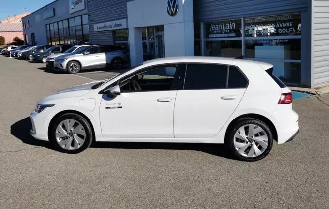 VOLKSWAGEN GOLF 1.5 eHybrid 204 DSG6 Life Plus photo 10 11263