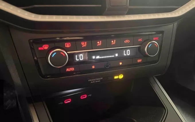 SEAT ARONA 1.0 TSI 95 ch Start/Stop BVM5 FR photo 13 2132585
