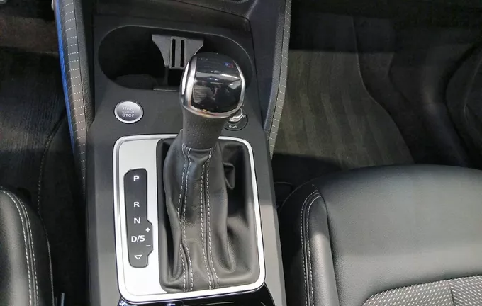 AUDI Q2 35 TFSI 150 S tronic 7 S line Plus photo 13 2130787