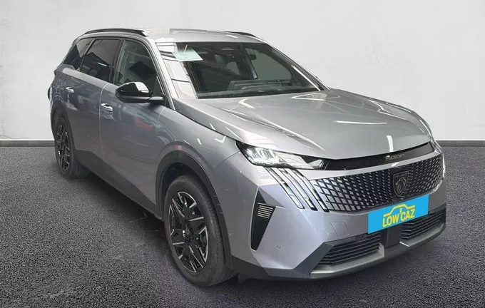 PEUGEOT 5008 Hybrid 136 e-DCS6 Allure extérieur trois quart avant droit 213479