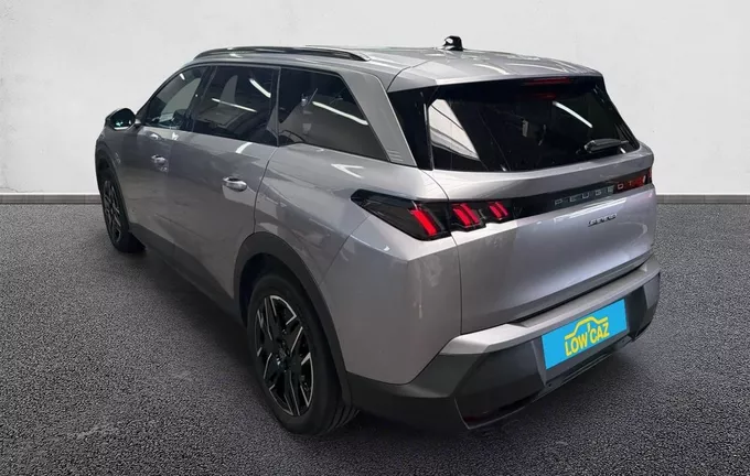 PEUGEOT 5008 Hybrid 136 e-DCS6 Allure extérieur trois quart arrière gauche 213479