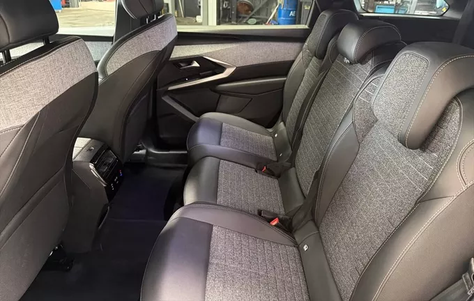 PEUGEOT 5008 Hybrid 136 e-DCS6 Allure photo 17 213479