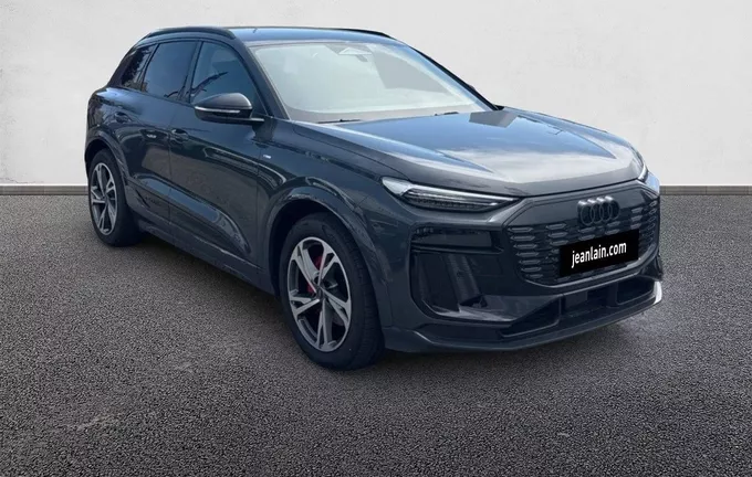 AUDI Q6 E-TRON 306 ch 100 kWh performance S line extérieur trois quart avant droit 0713