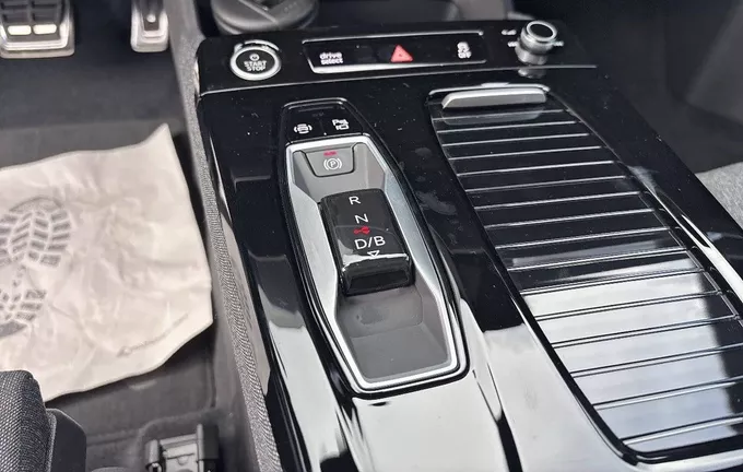 AUDI Q6 E-TRON 306 ch 100 kWh performance S line photo 13 0713