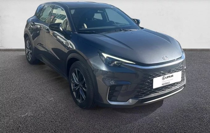 LEXUS LBX 2WD Elegant extérieur trois quart avant droit 237308