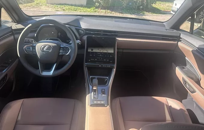 LEXUS LBX 2WD Elegant photo 16 237308