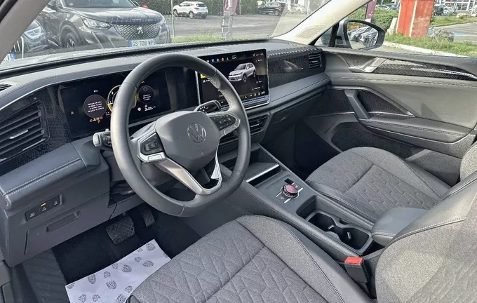 VOLKSWAGEN TIGUAN 2.0 TDI 150ch DSG7 VW Edition photo 11 2131854