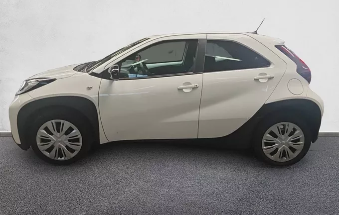 TOYOTA AYGO X 1.0 VVT-i 72 Dynamic extérieur côté gauche 213635