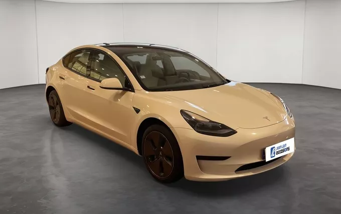 TESLA MODEL 3 Autonomie Standard Plus RWD extérieur trois quart avant droit 2132685