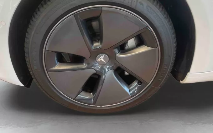 TESLA MODEL 3 Autonomie Standard Plus RWD photo 9 2132685