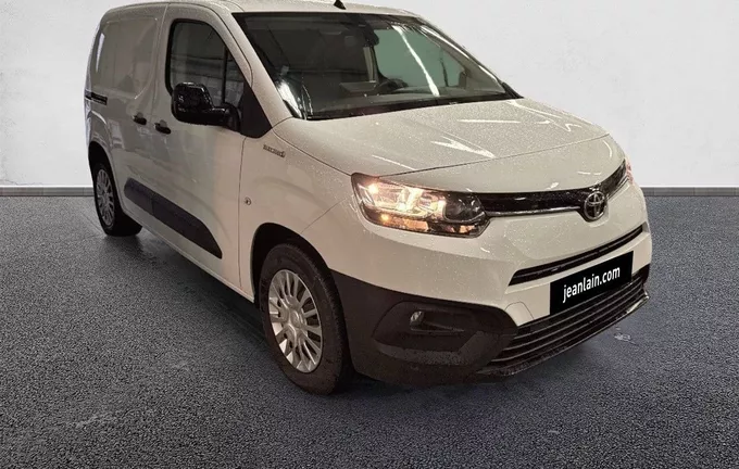 TOYOTA PROACE CITY ELECTRIQUE PROACE CITY ELECTRIC MEDIUM 50KWH BUSINESS extérieur trois quart avant droit 676486