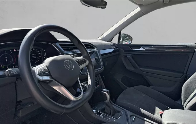 VOLKSWAGEN TIGUAN 2.0 TDI 150ch DSG7 Elegance photo 13 2128742