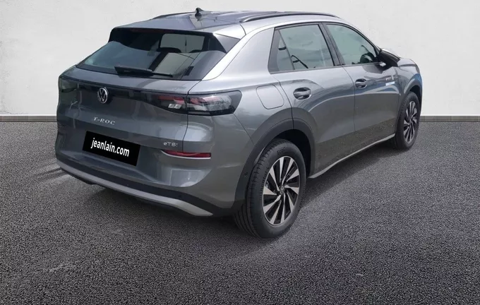 VOLKSWAGEN T-ROC 1.5 eTSI EVO2 Hybrid 116 ch DSG7 Life extérieur trois quart arrière droit 6804