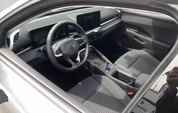 VOLKSWAGEN T-ROC 1.5 eTSI EVO2 Hybrid 116 ch DSG7 Life photo 11 6804