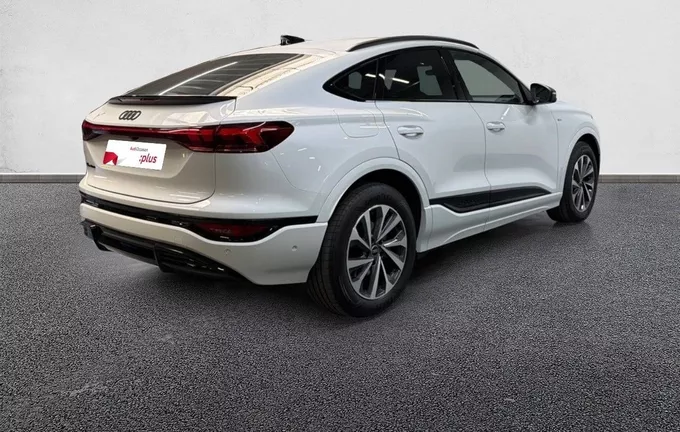 AUDI Q6 E-TRON SPORTBACK 306 ch 100 kWh performance S line extérieur trois quart arrière droit 9311