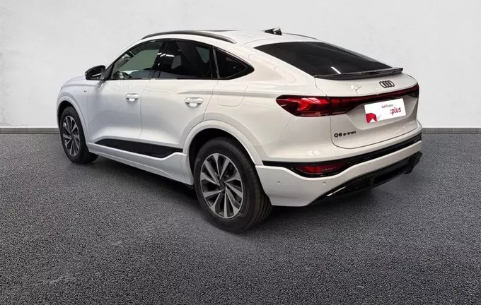 AUDI Q6 E-TRON SPORTBACK 306 ch 100 kWh performance S line extérieur trois quart arrière gauche 9311