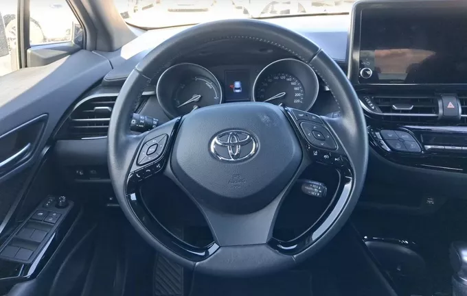 TOYOTA C-HR Hybride 2.0L Design photo 12 1103464