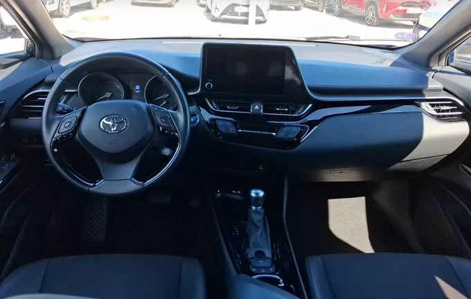 TOYOTA C-HR Hybride 2.0L Design photo 18 1103464