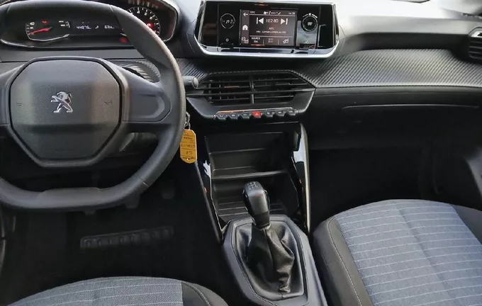 PEUGEOT 208 PureTech 75 S&S BVM5 Like extérieur côté gauche 3014035