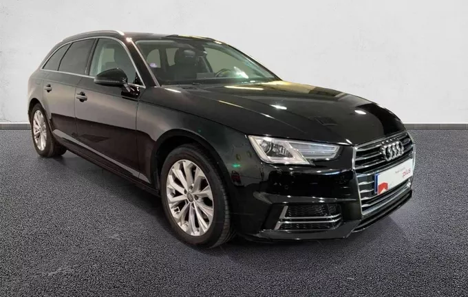 AUDI A4 Avant 35 TFSI 150 Design extérieur trois quart avant droit 2129763