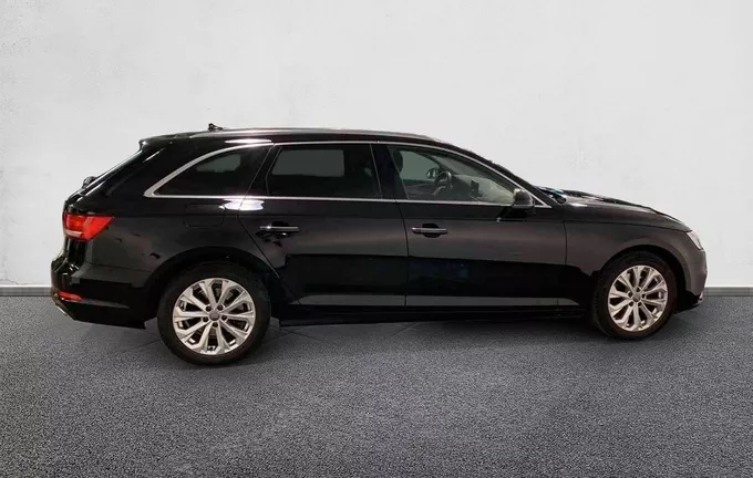 AUDI A4 Avant 35 TFSI 150 Design extérieur côté droit 2129763