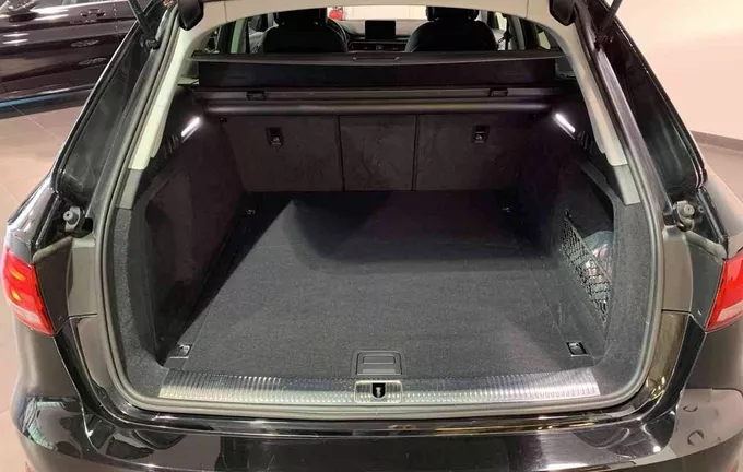 AUDI A4 Avant 35 TFSI 150 Design extérieur trois quart arrière gauche 2129763