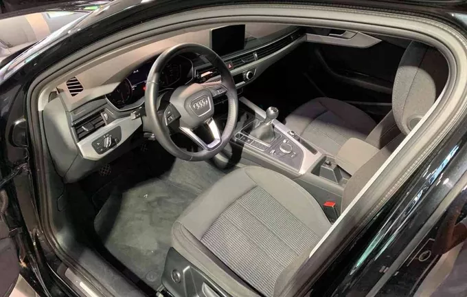 AUDI A4 Avant 35 TFSI 150 Design photo 11 2129763