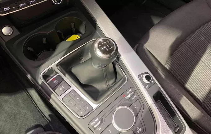 AUDI A4 Avant 35 TFSI 150 Design photo 13 2129763