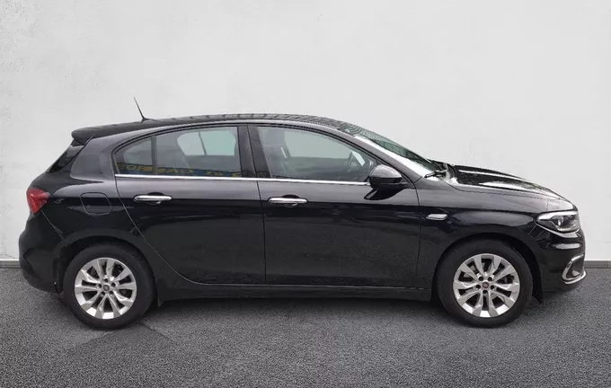 FIAT TIPO 5 Portes 1.6 MultiJet 120 ch Start/Stop Lounge extérieur côté droit 213498