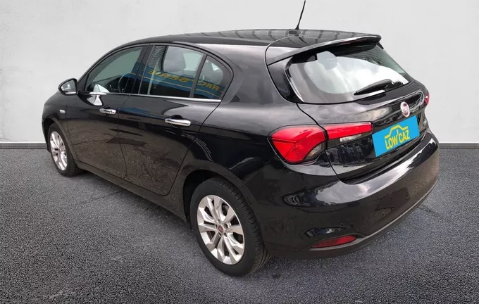 FIAT TIPO 5 Portes 1.6 MultiJet 120 ch Start/Stop Lounge extérieur trois quart arrière gauche 213498