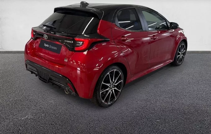 TOYOTA YARIS Hybride 116h GR Sport extérieur trois quart arrière droit 1103669