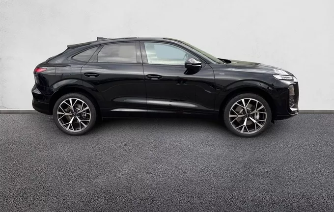 AUDI Q3 Sportback e-hybrid 272 ch S tronic 6 S line extérieur côté droit 6077