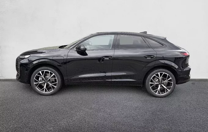 AUDI Q3 Sportback e-hybrid 272 ch S tronic 6 S line extérieur côté gauche 6077