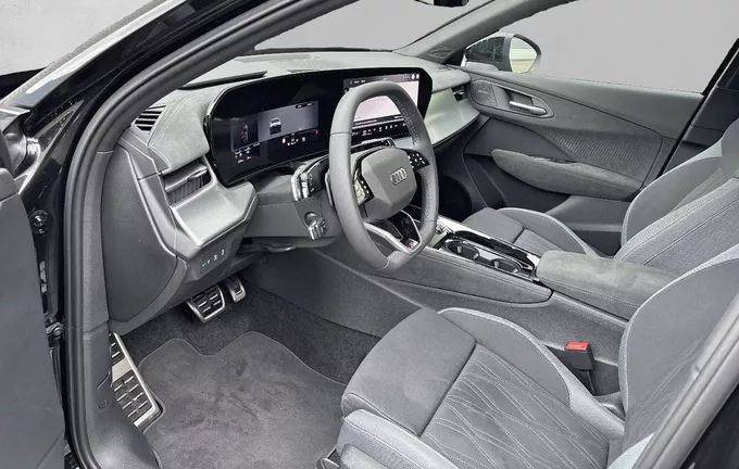 AUDI Q3 Sportback e-hybrid 272 ch S tronic 6 S line photo 11 6077