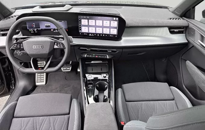 AUDI Q3 Sportback e-hybrid 272 ch S tronic 6 S line photo 18 6077