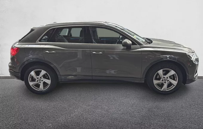 AUDI Q3 35 TDI 150 ch S tronic 7 Limited extérieur côté droit 213582