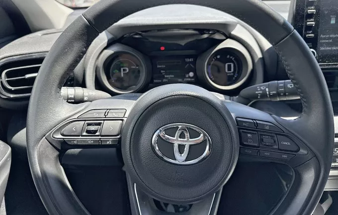 TOYOTA YARIS Hybride 116h Design photo 12 1103465