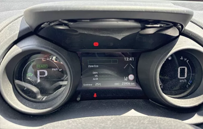 TOYOTA YARIS Hybride 116h Design photo 19 1103465