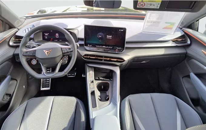 CUPRA TERRAMAR 1.5 eHybrid 272 ch DSG6 VZ extérieur trois quart avant droit 3711