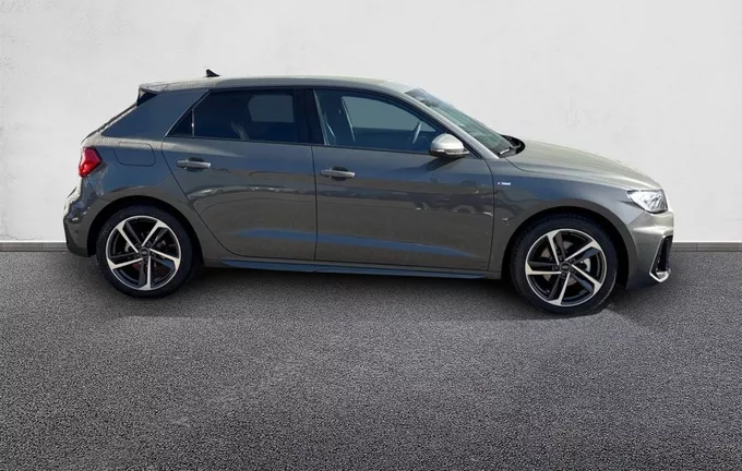 AUDI A1 Sportback 30 TFSI 116 ch S tronic 7 S Line extérieur côté droit 1028