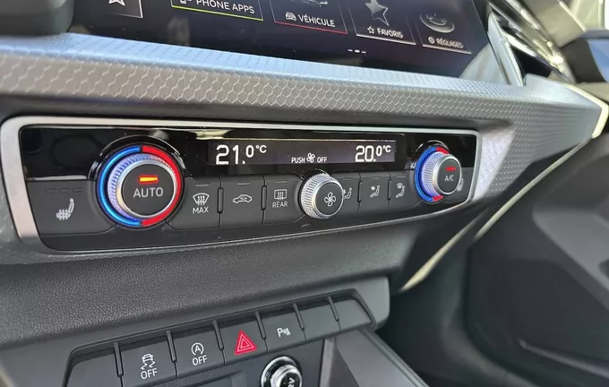 AUDI A1 Sportback 30 TFSI 116 ch S tronic 7 S Line photo 14 1028